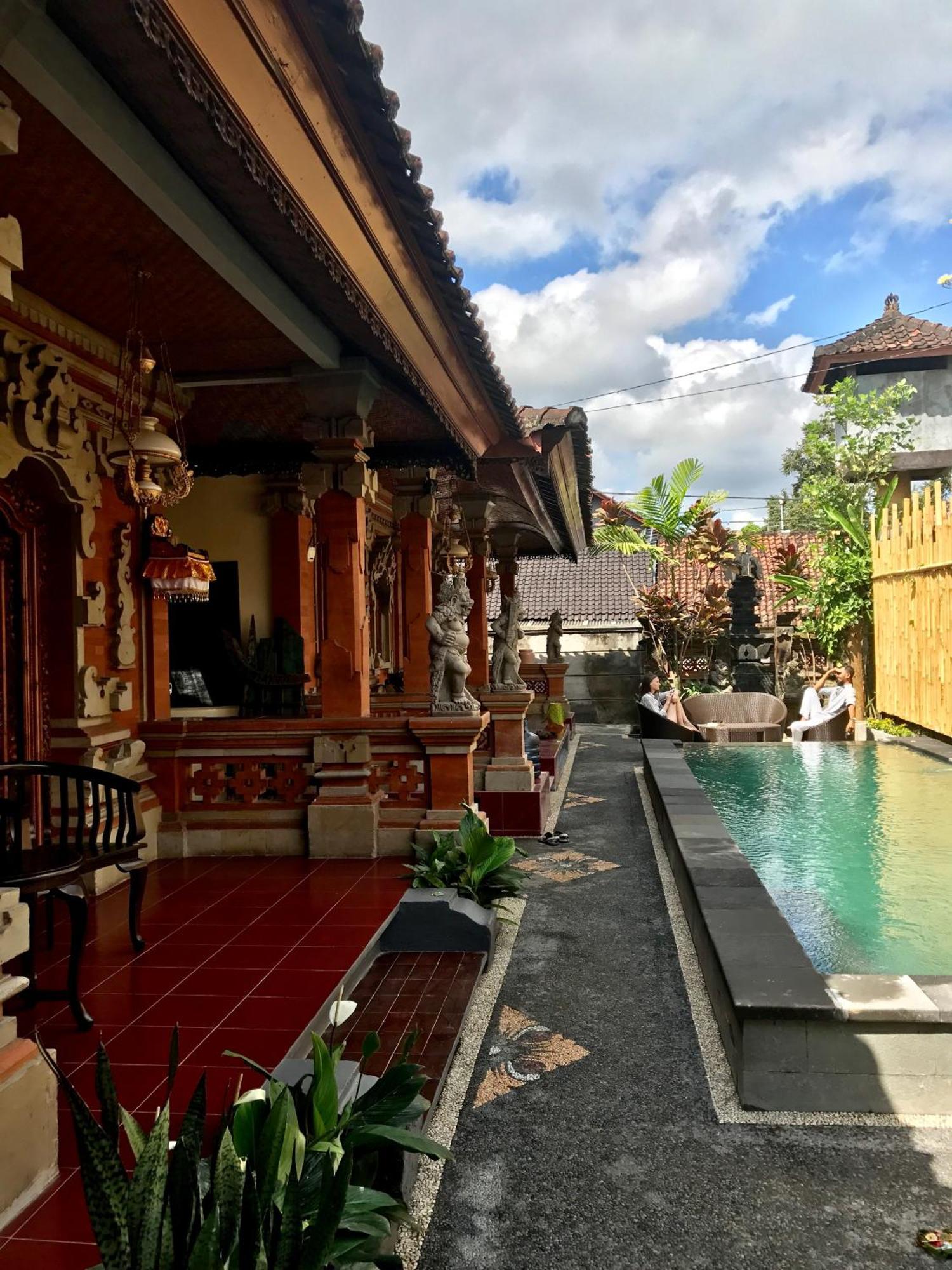 Inn Between Ubud Exterior foto