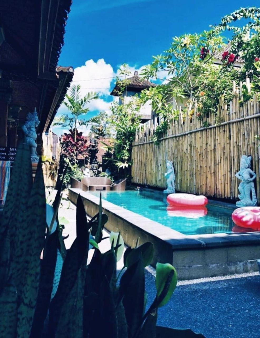 Inn Between Ubud Exterior foto
